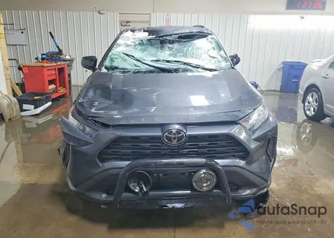 2021 Toyota Rav4 Le z USA, uszkodzony, nr VIN 2T3F1RFV3MC185565